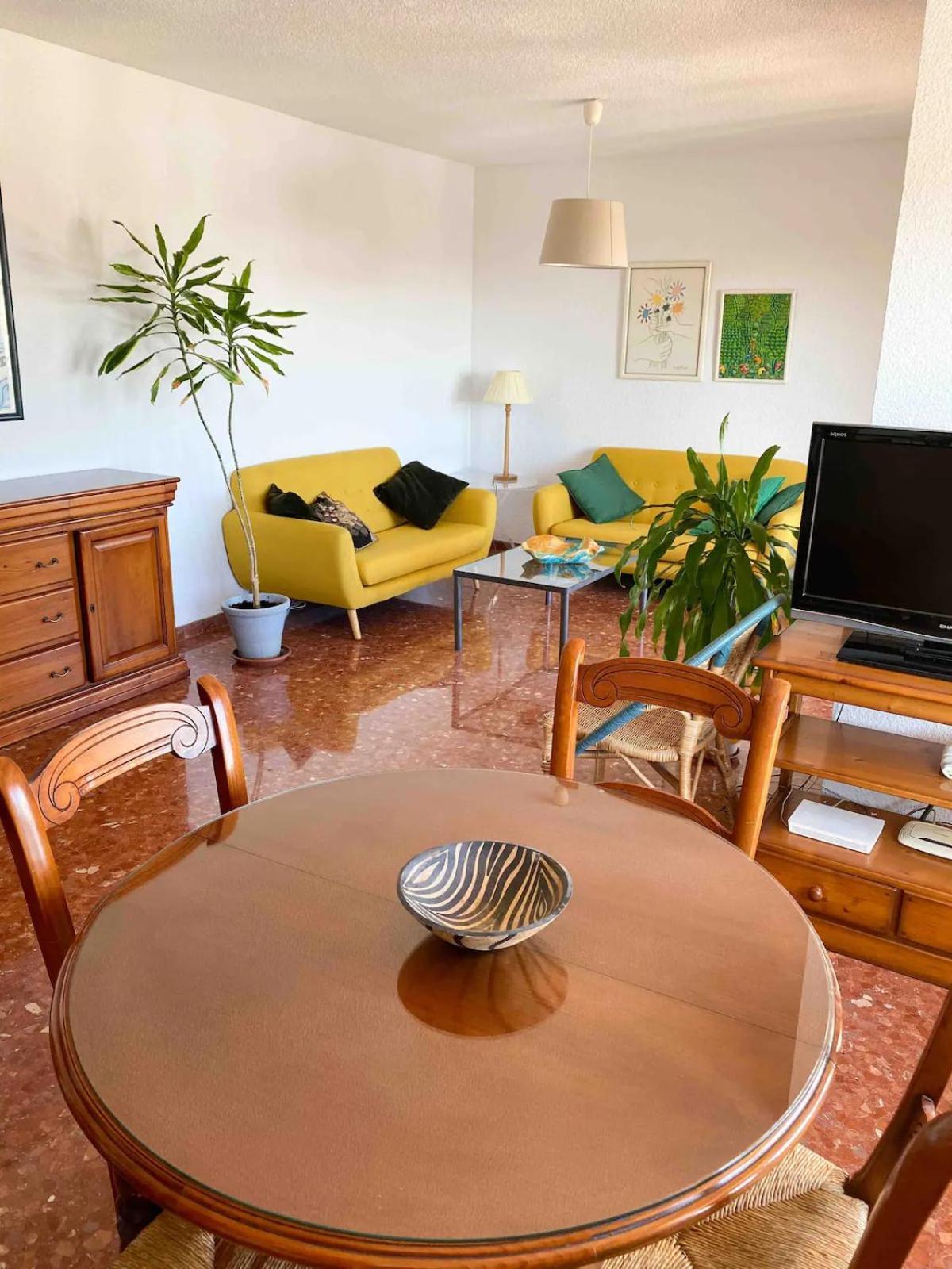 Appartamento Nice Central Flat With Wonderful Views Cordova Esterno foto